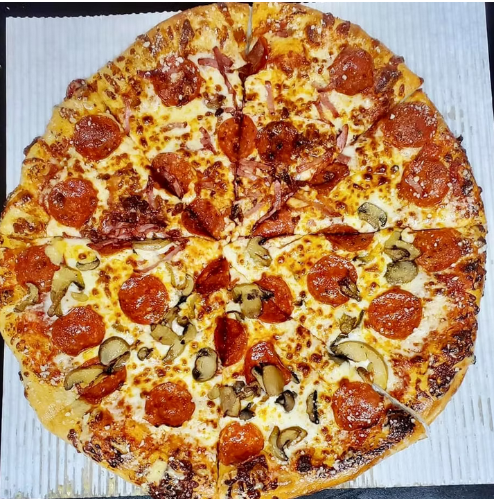 Mushroom Detroit-style pie